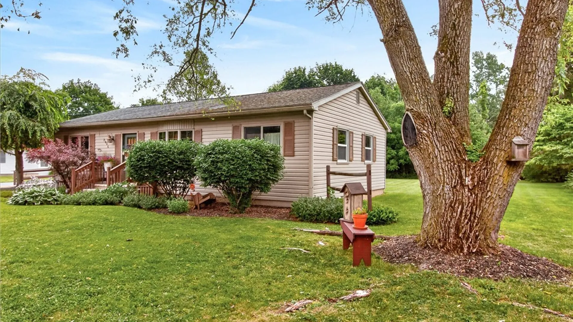 Property at 2046 E Palmyra Port Gibson Rd, Palmyra, NY 14522 5