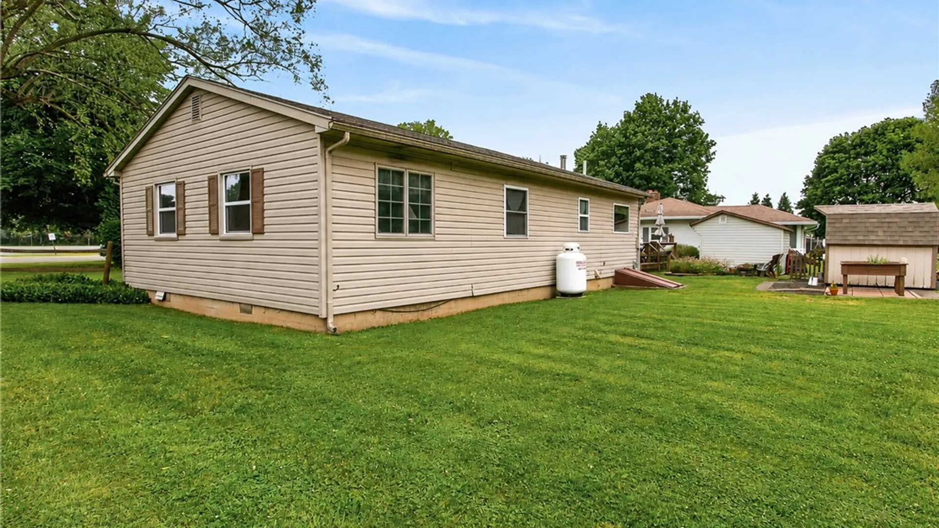 Property at 2046 E Palmyra Port Gibson Rd, Palmyra, NY 14522 6