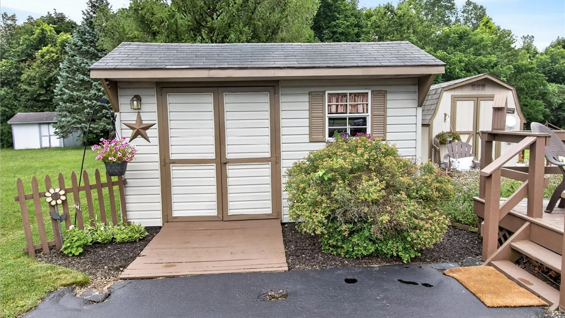 Property at 2046 E Palmyra Port Gibson Rd, Palmyra, NY 14522 9
