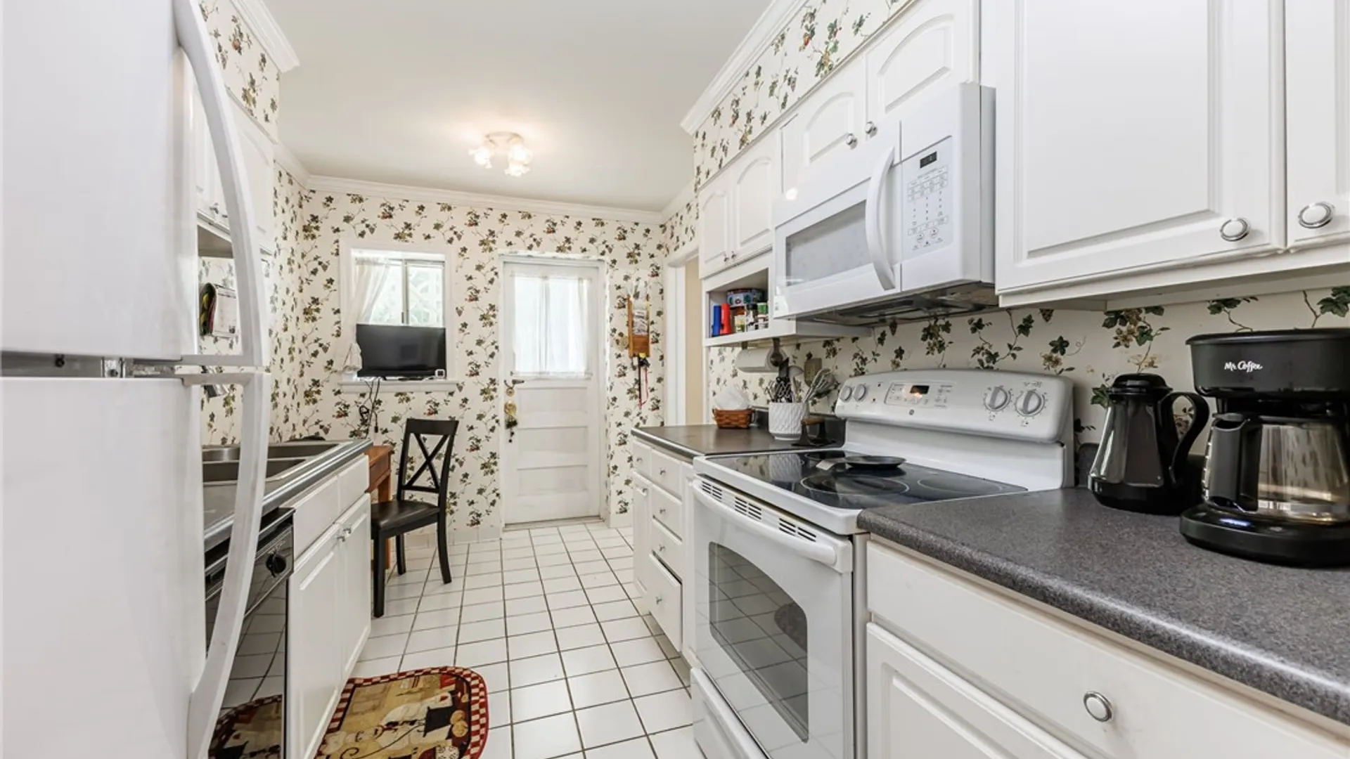 Property at 4 Lost Mountain, Penfield, NY 14625 12