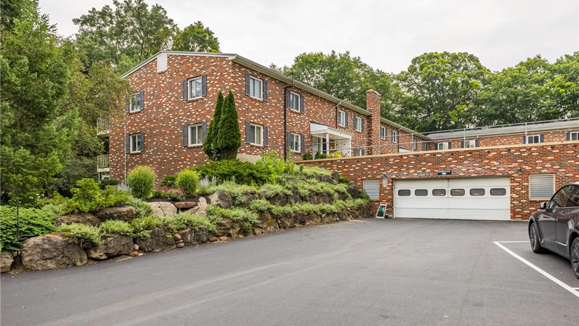 Property at 4 Lost Mountain, Penfield, NY 14625 26