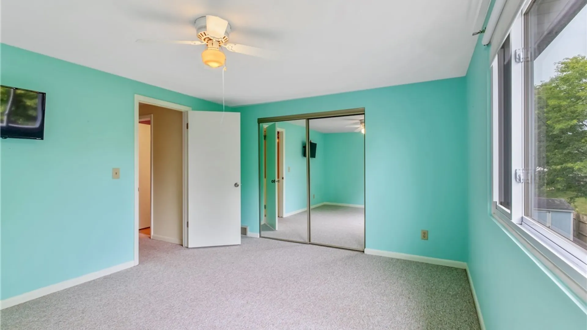 Property at 8490 Fathom Drive, Clay, NY 13027 18