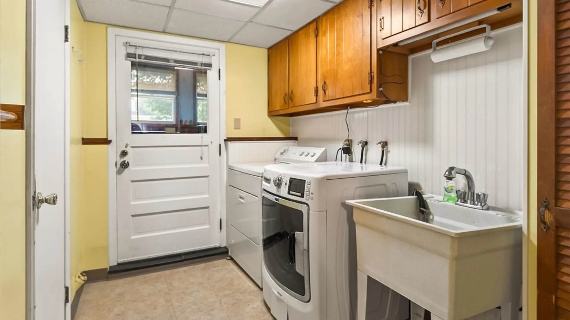 Property at 21 W Canon Drive, Chili, NY 14624 33