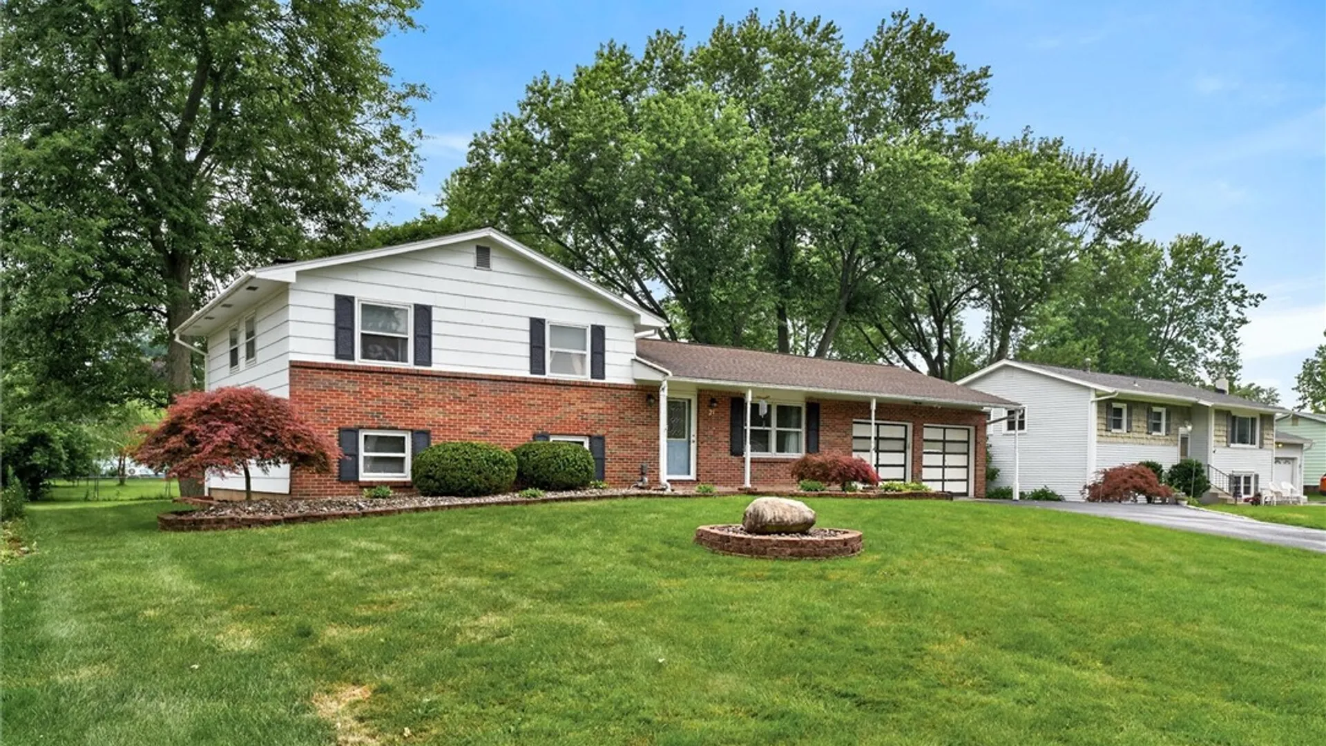 Property at 21 W Canon Drive, Chili, NY 14624 3