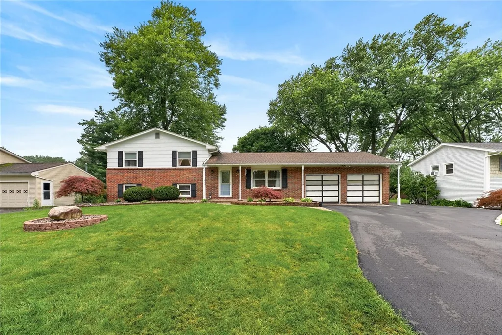 Property at 21 W Canon Drive, Chili, NY 14624