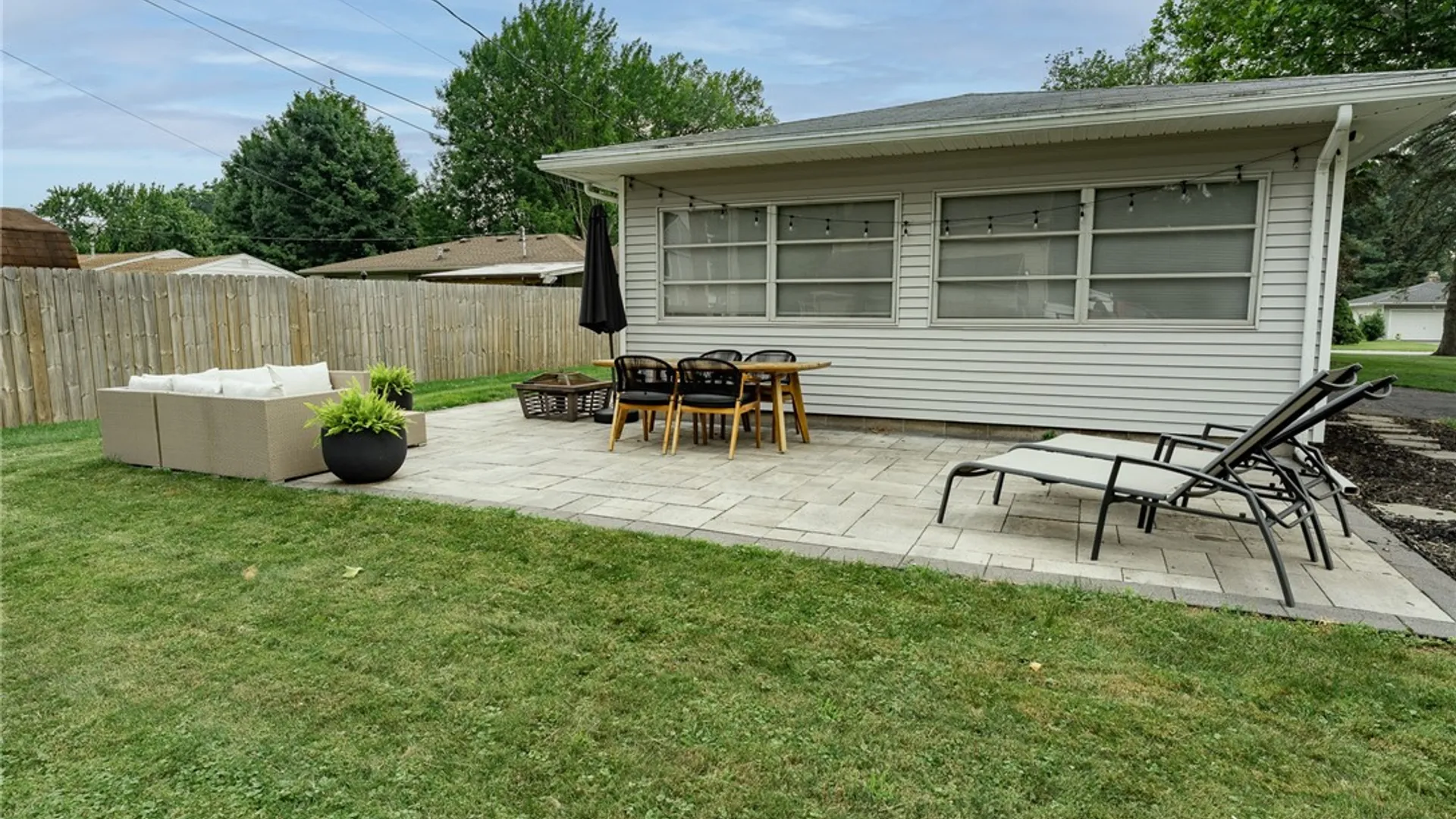 Property at 167 Willowen Dr, Irondequoit, NY 14609 4