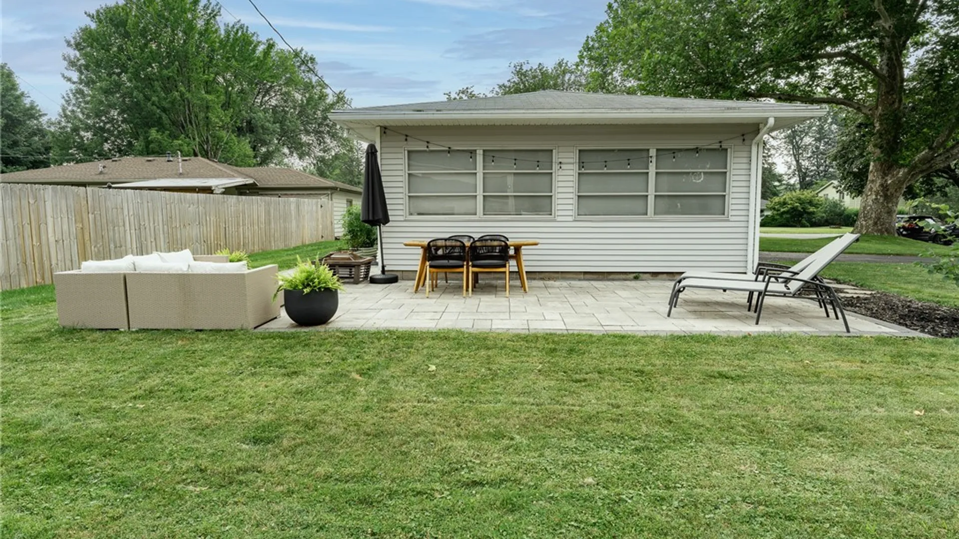 Property at 167 Willowen Dr, Irondequoit, NY 14609 42