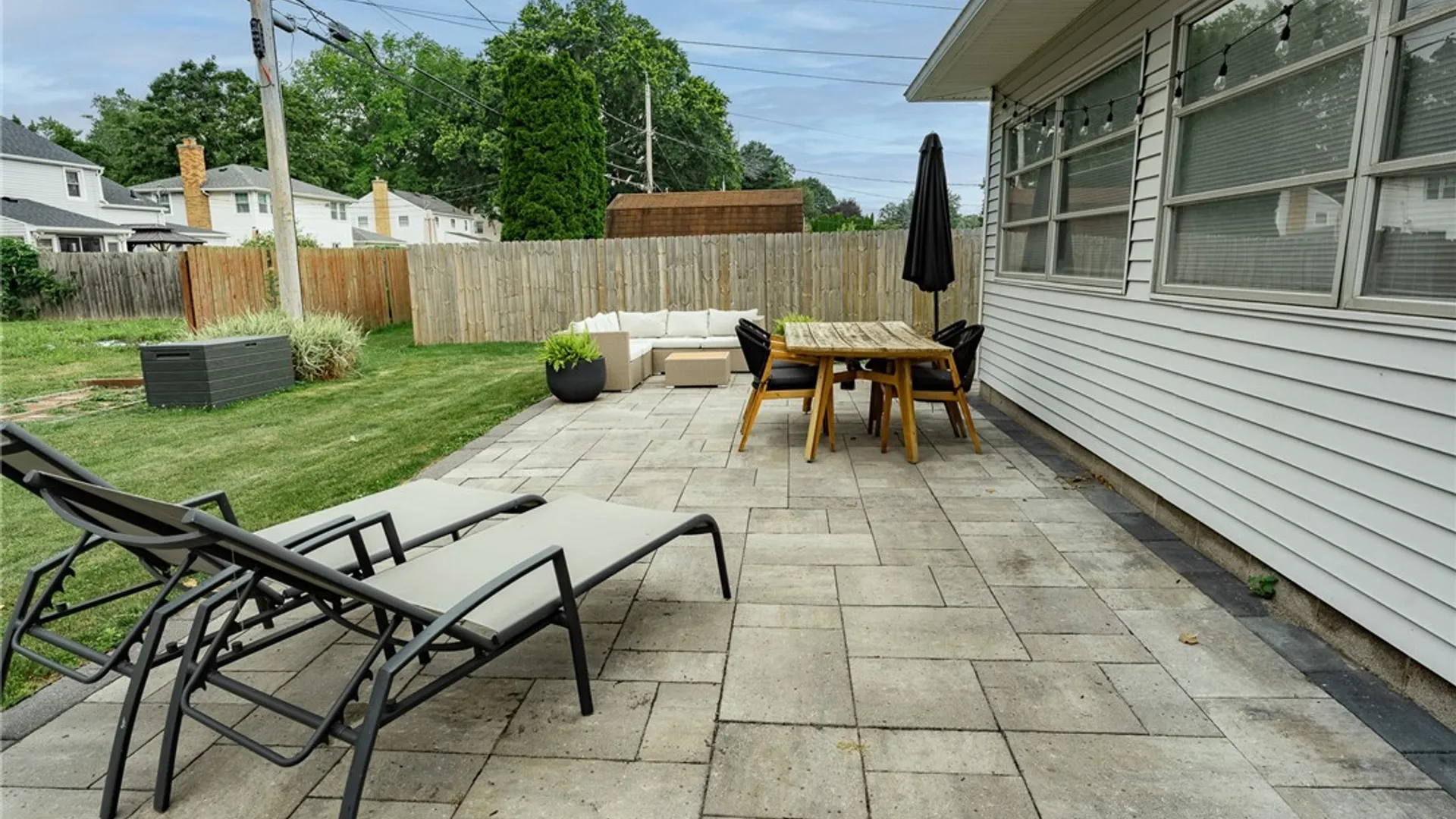 Property at 167 Willowen Dr, Irondequoit, NY 14609 44