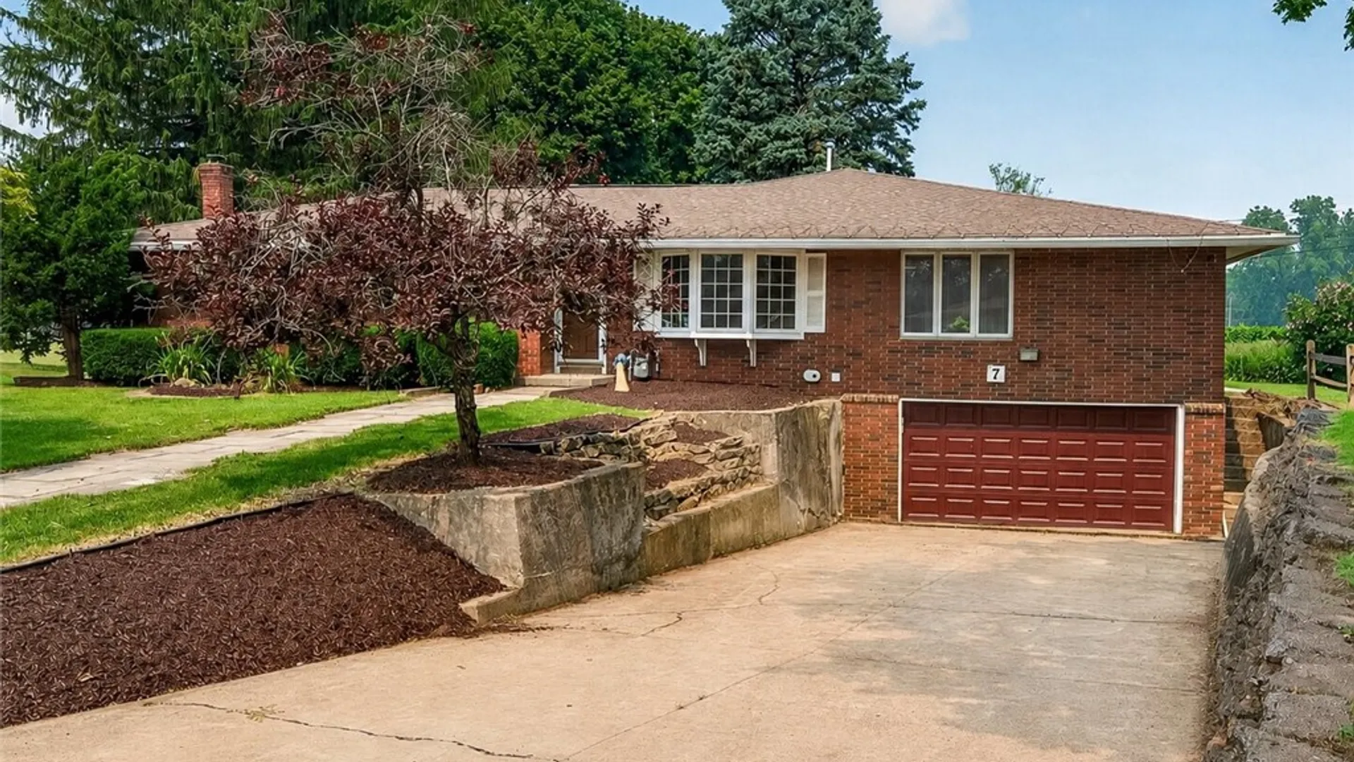 Property at 7 Frandee Lane, Greece, NY 14626 4
