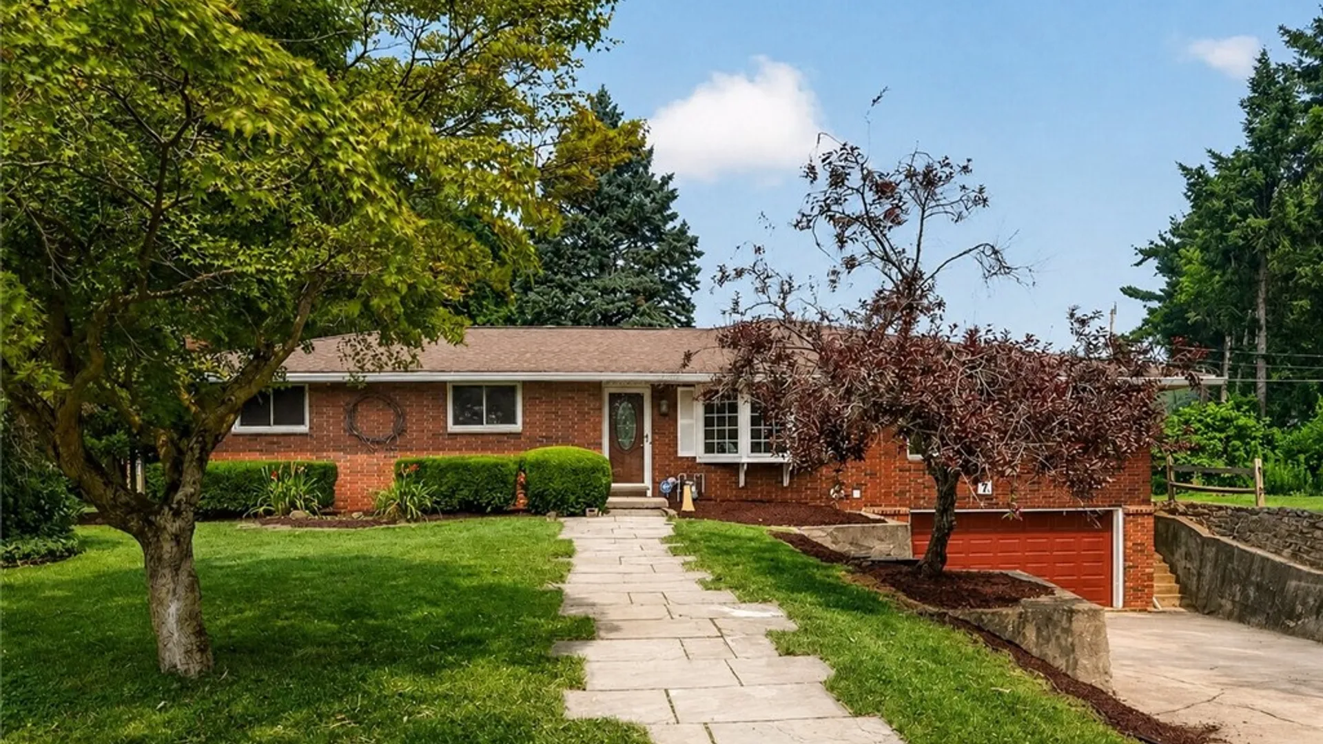 Property at 7 Frandee Lane, Greece, NY 14626 2