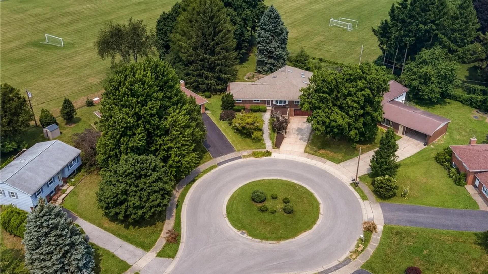 Property at 7 Frandee Lane, Greece, NY 14626 6