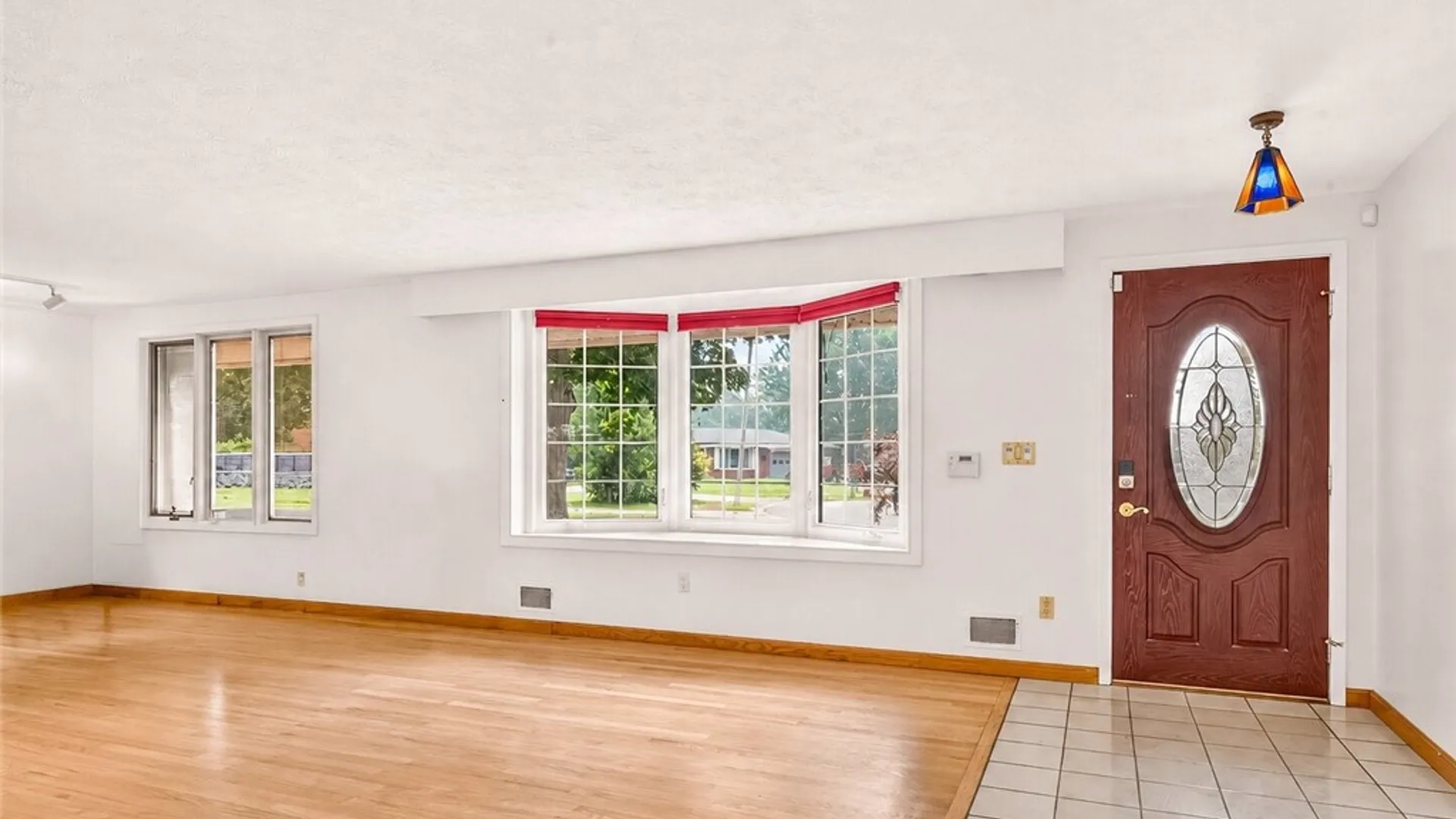 Property at 7 Frandee Lane, Greece, NY 14626 10