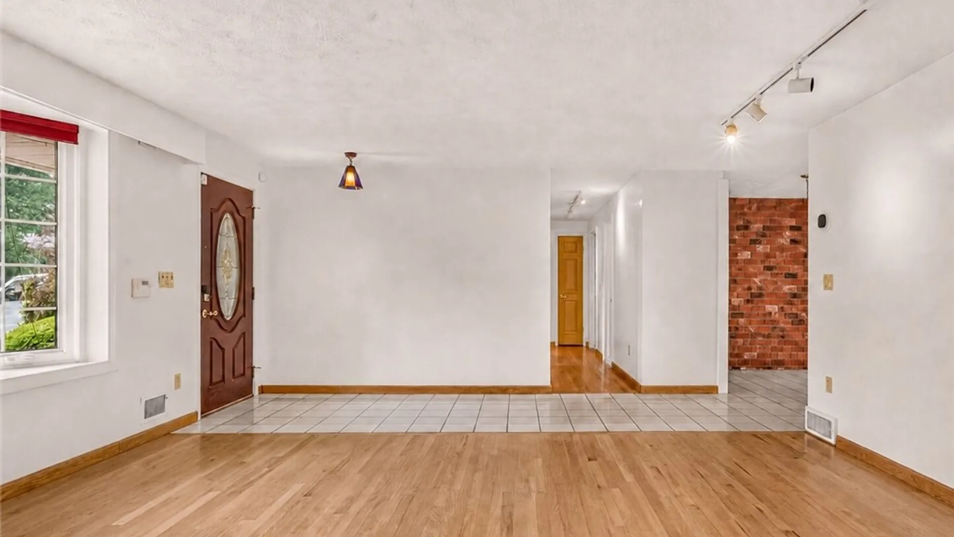 Property at 7 Frandee Lane, Greece, NY 14626 12