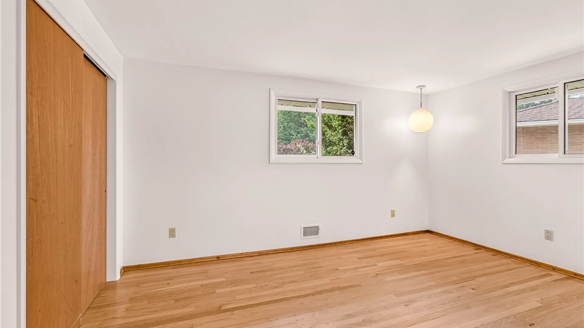 Property at 7 Frandee Lane, Greece, NY 14626 28