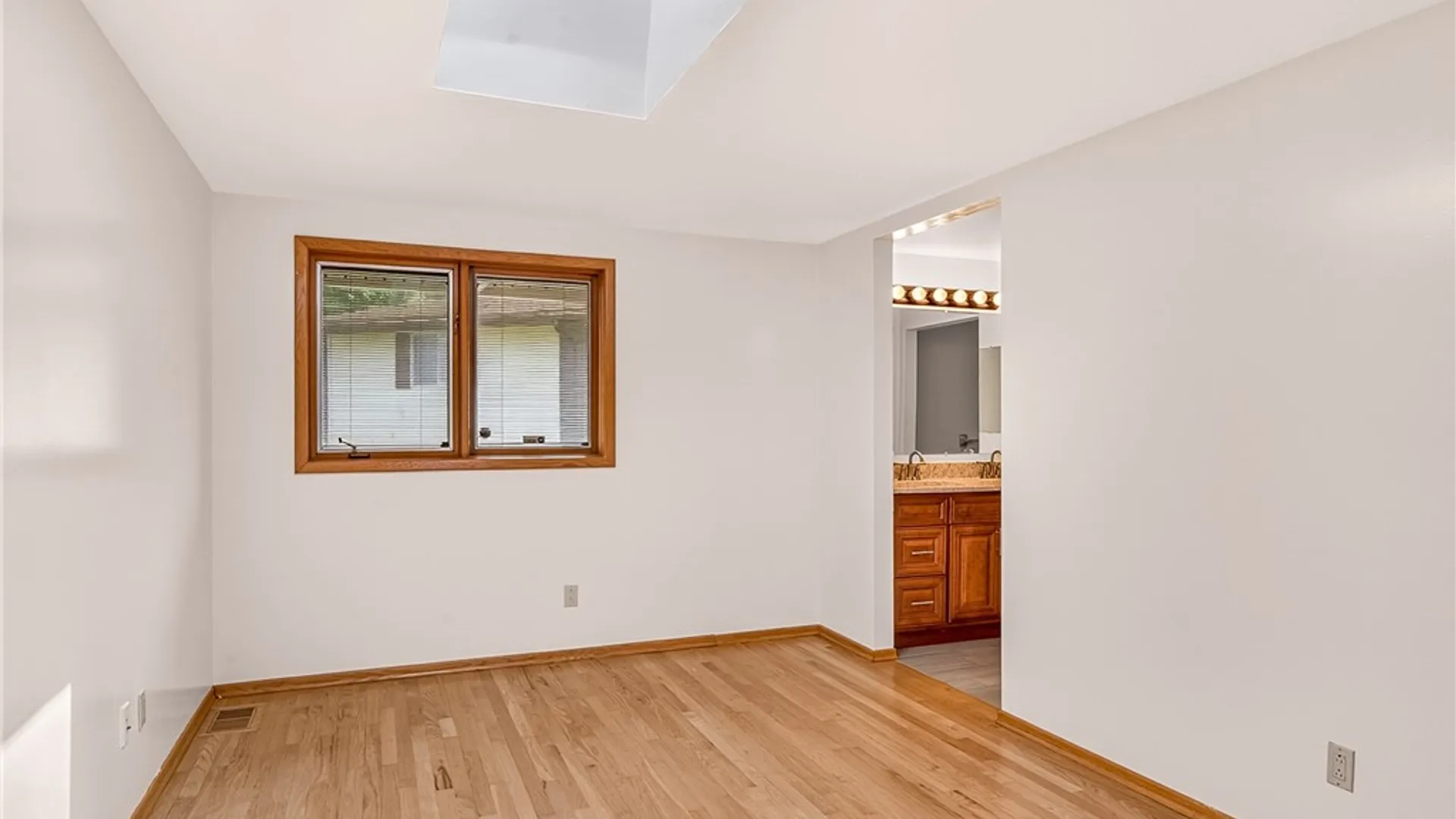Property at 7 Frandee Lane, Greece, NY 14626 22