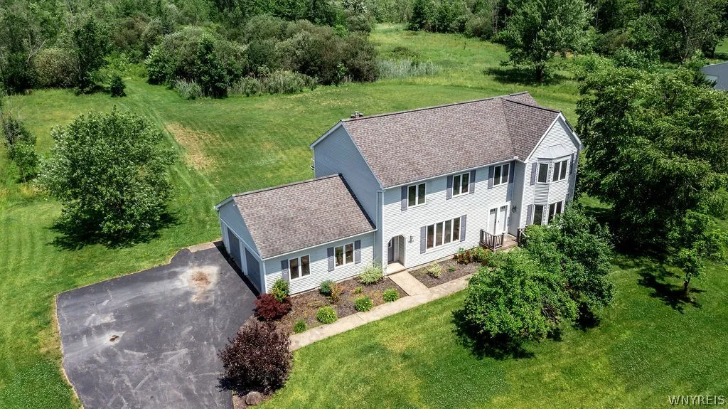 Property at 5111 Oakwood Drive, Pendleton, NY 14120