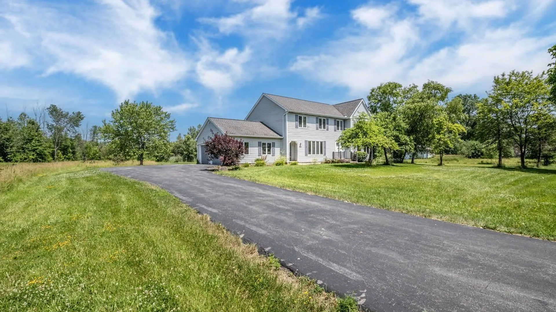 Property at 5111 Oakwood Drive, Pendleton, NY 14120 3