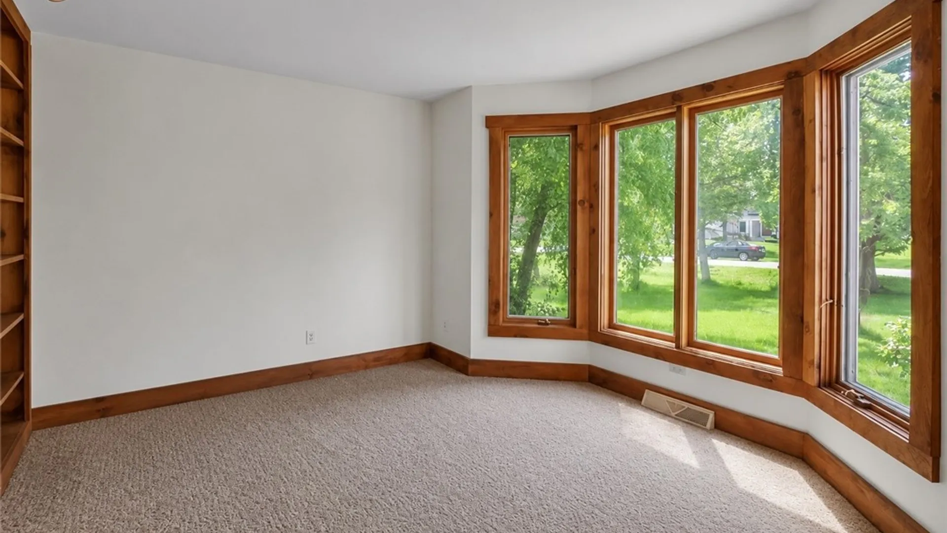 Property at 5111 Oakwood Drive, Pendleton, NY 14120 17