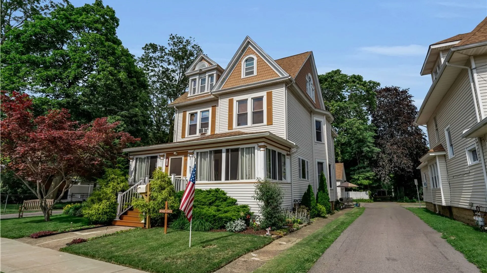 Property at 107 Niagara Street, North Tonawanda, NY 14120 44