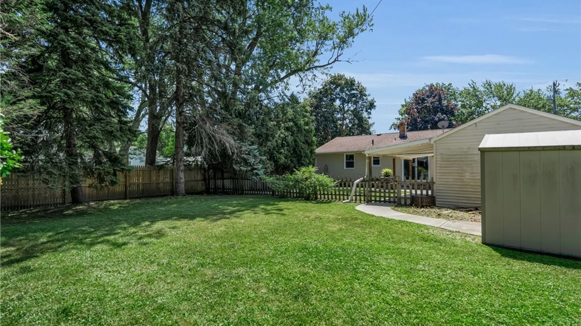 Property at 650 East And West Road, West Seneca, NY 14224 42