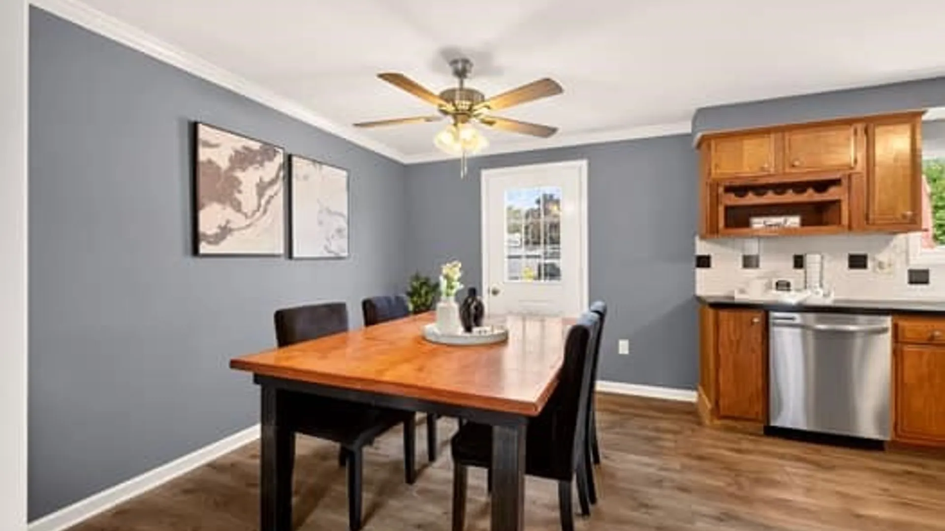 Property at 912 Trolley Boulevard, Gates, NY 14606 10
