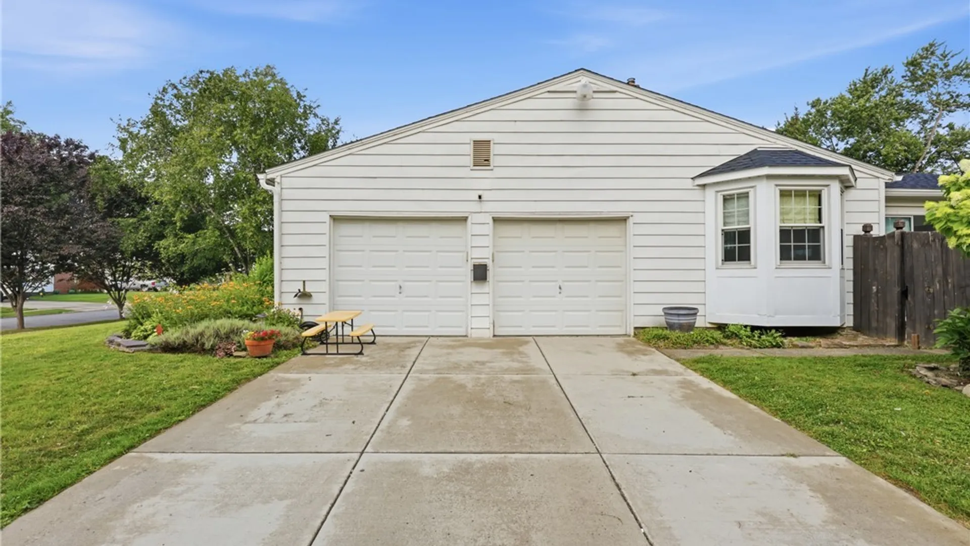 Property at 53 Willowgrove, Tonawanda, NY 14150 32