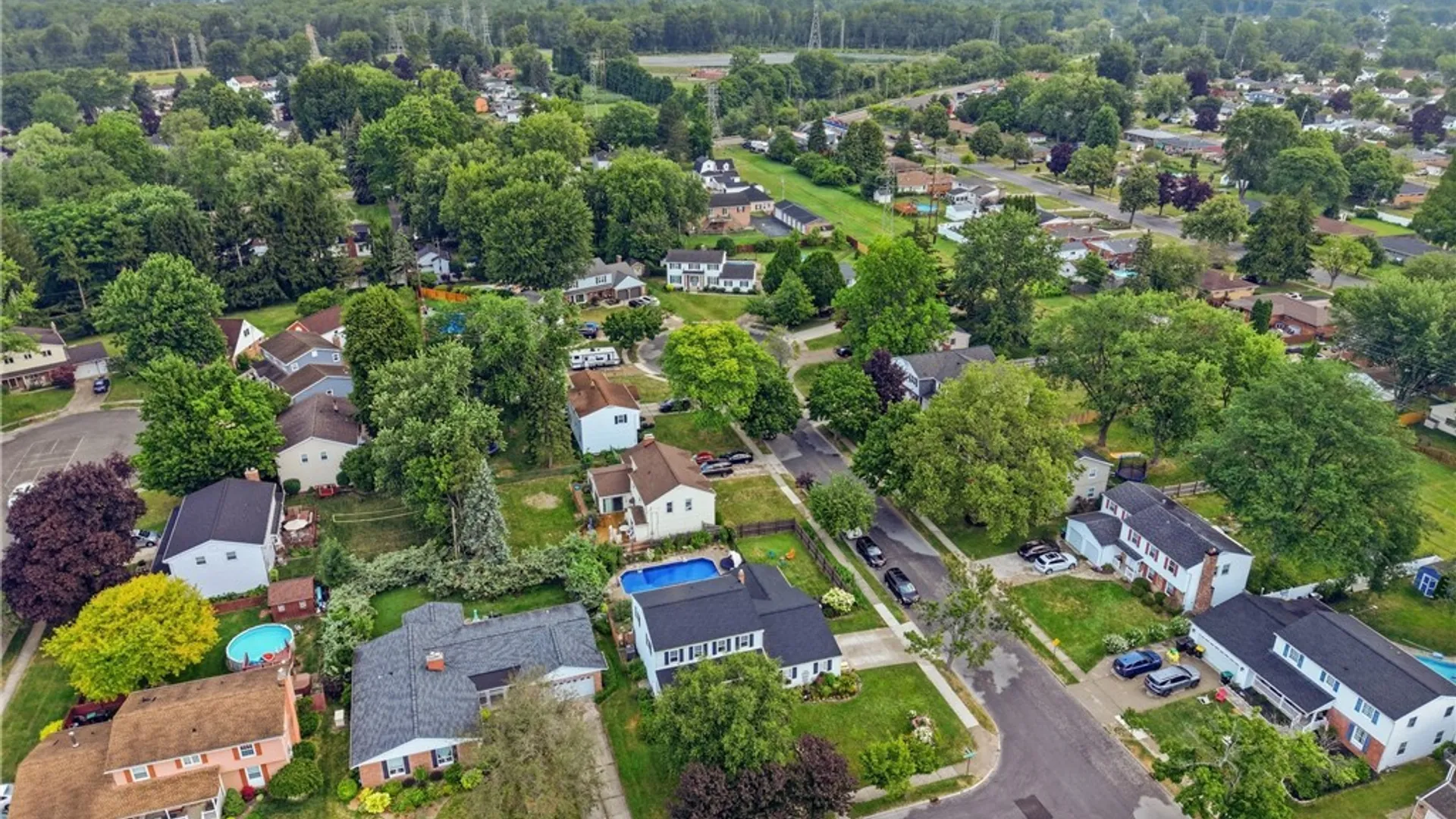 Property at 53 Willowgrove, Tonawanda, NY 14150 42