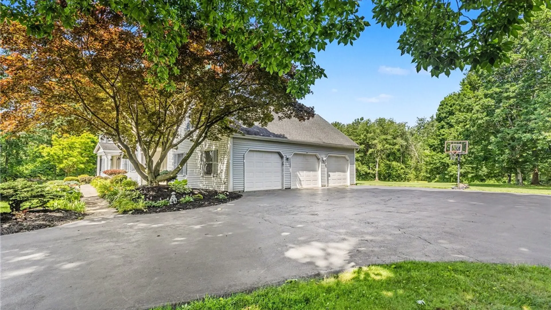 Property at 46 Deertrack Lane, Clarkson, NY 14420 34