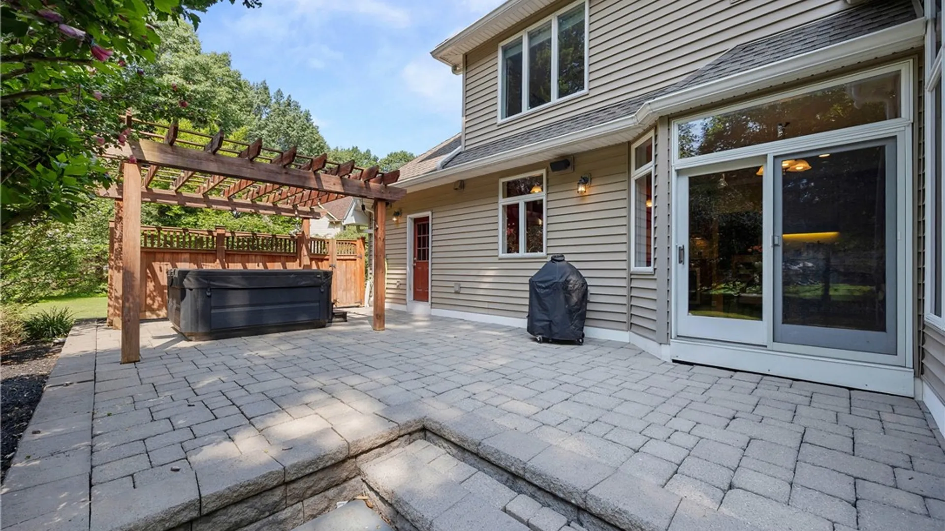 Property at 6 Crabtree Circle, Penfield, NY 14580 39