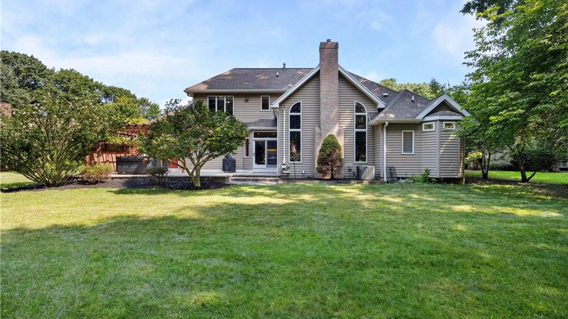 Property at 6 Crabtree Circle, Penfield, NY 14580 41