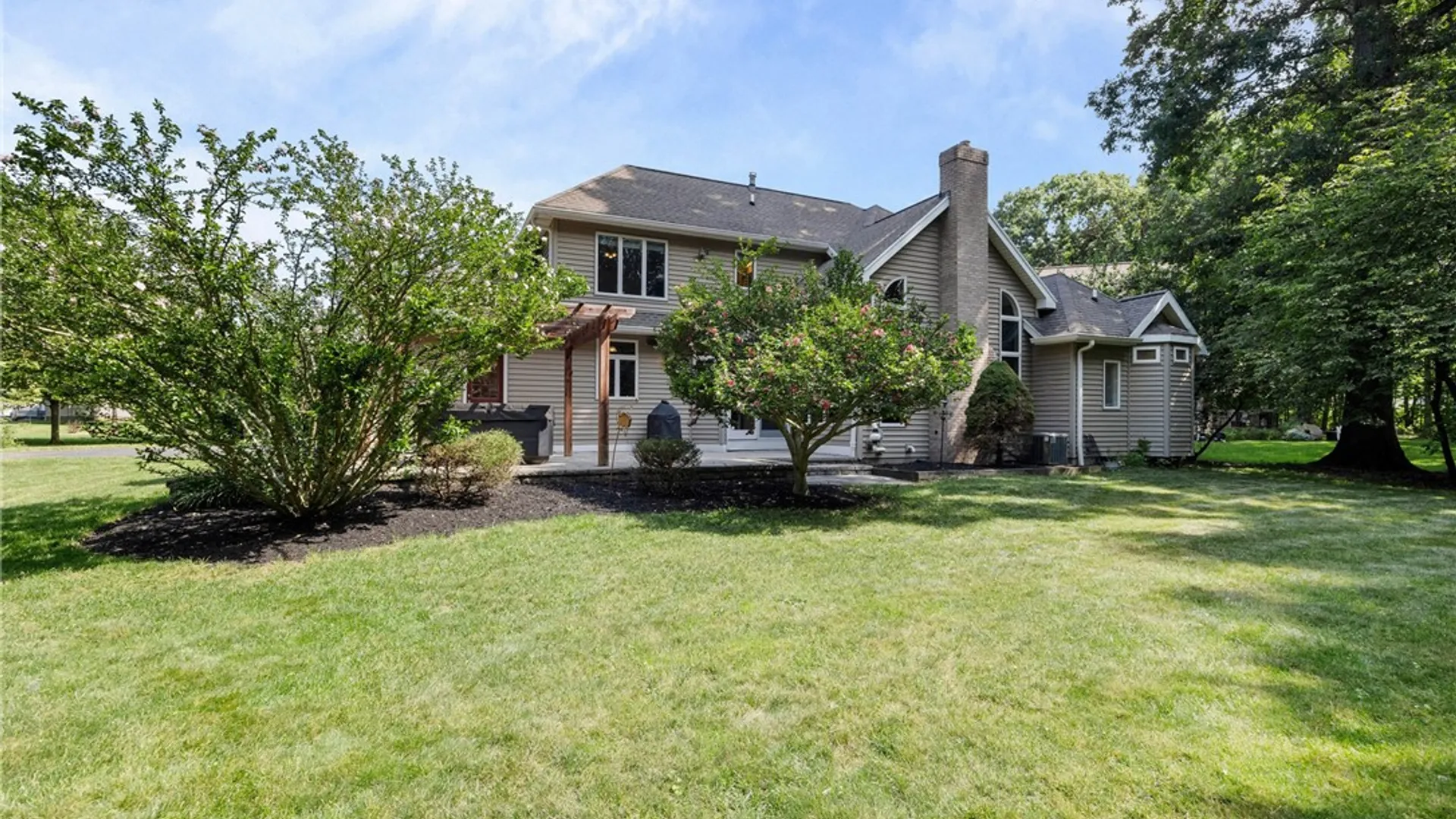Property at 6 Crabtree Circle, Penfield, NY 14580 43