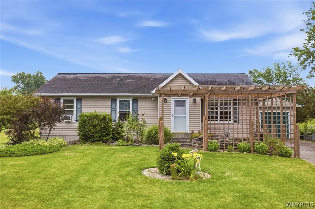 Property at 8485 Stringham Drive, Batavia, NY 14020
