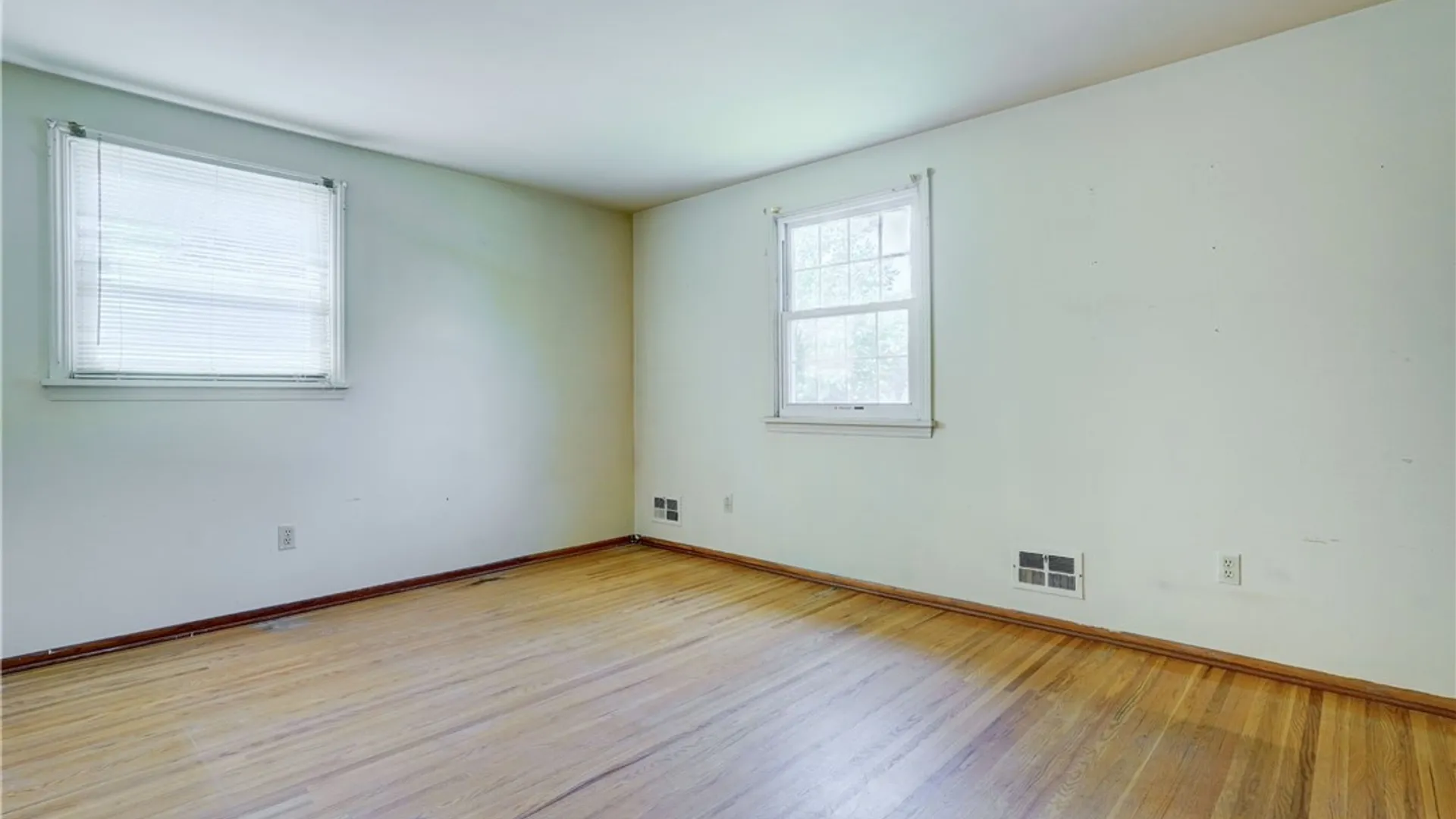 Property at 23 Lambeth Loop, Perinton, NY 14450 32