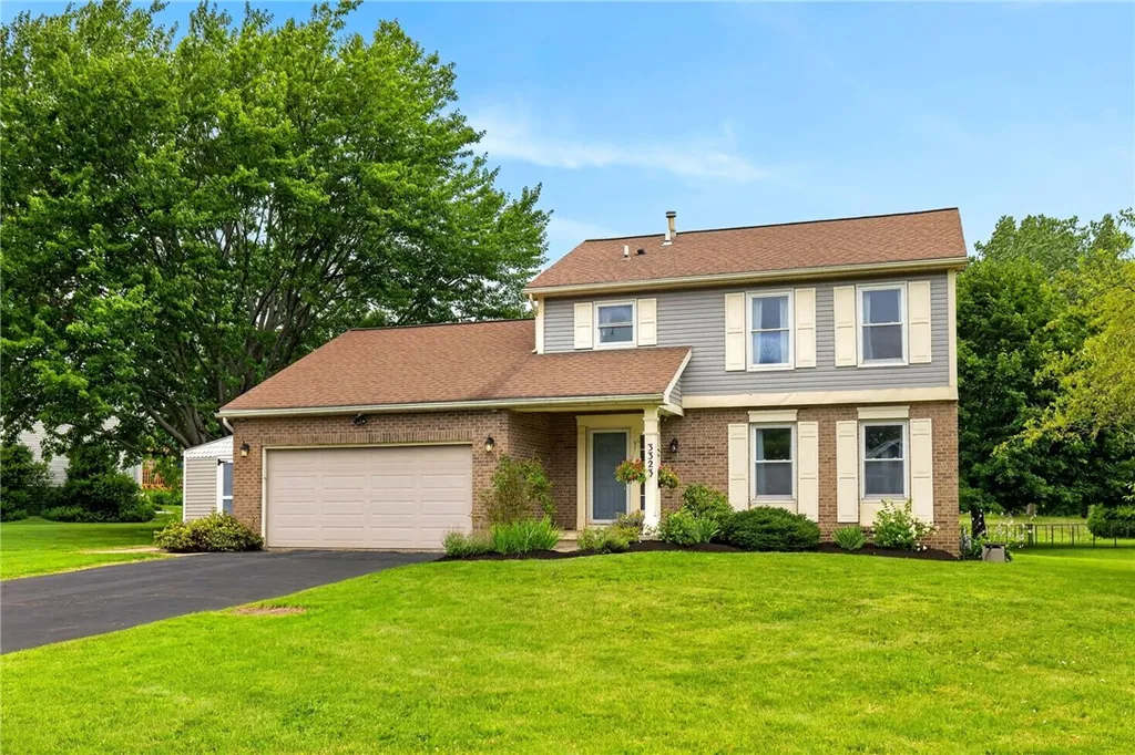 Property at 3323 Evergreen Cir Circle, Walworth, NY 14568
