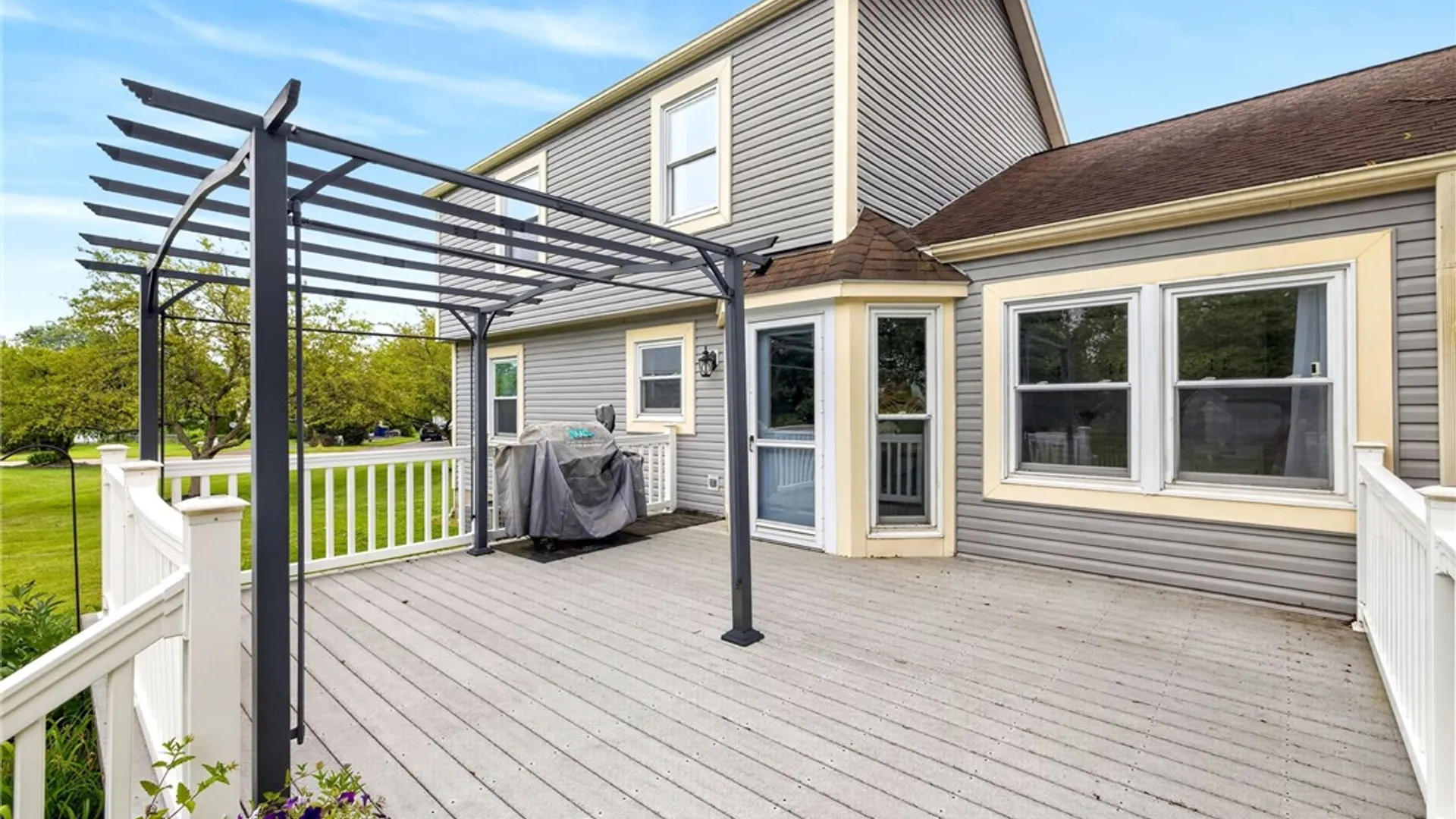 Property at 3323 Evergreen Circle, Walworth, NY 14568 18