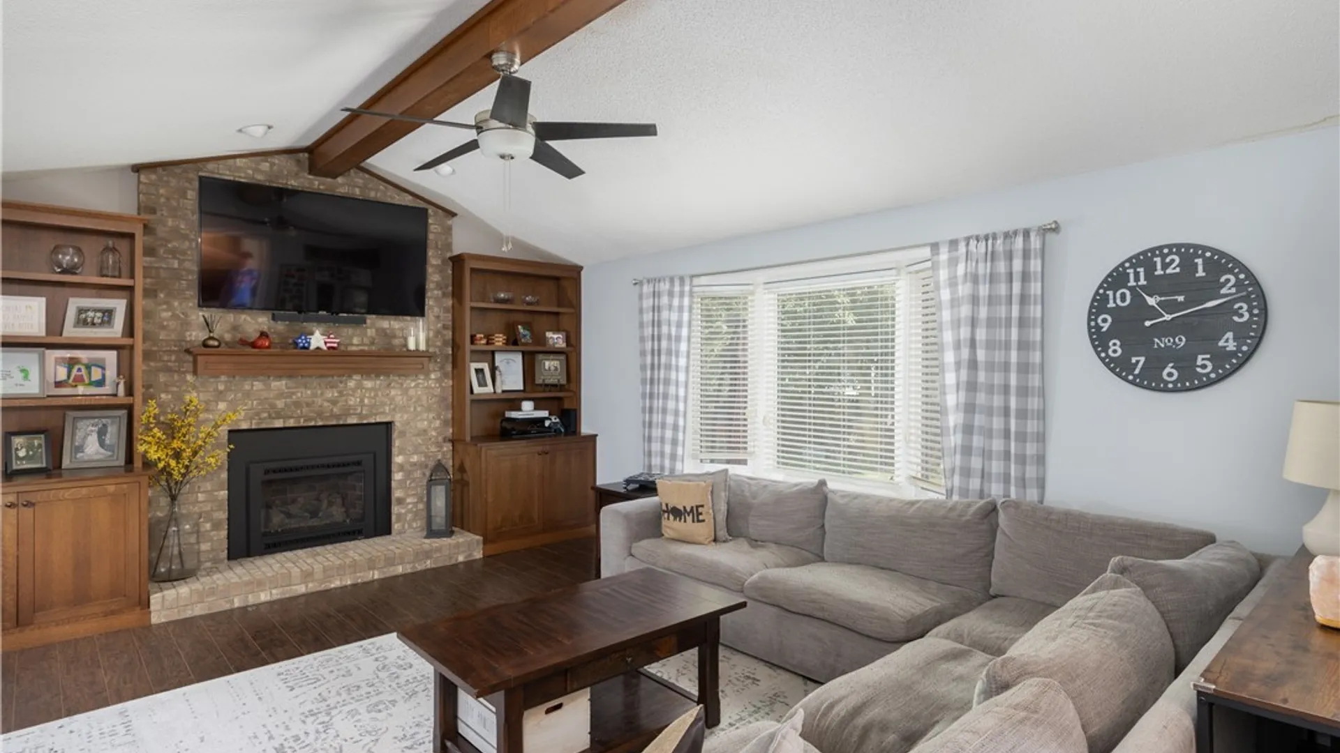 Property at 17 Spruceland, Lancaster, NY 14086 12