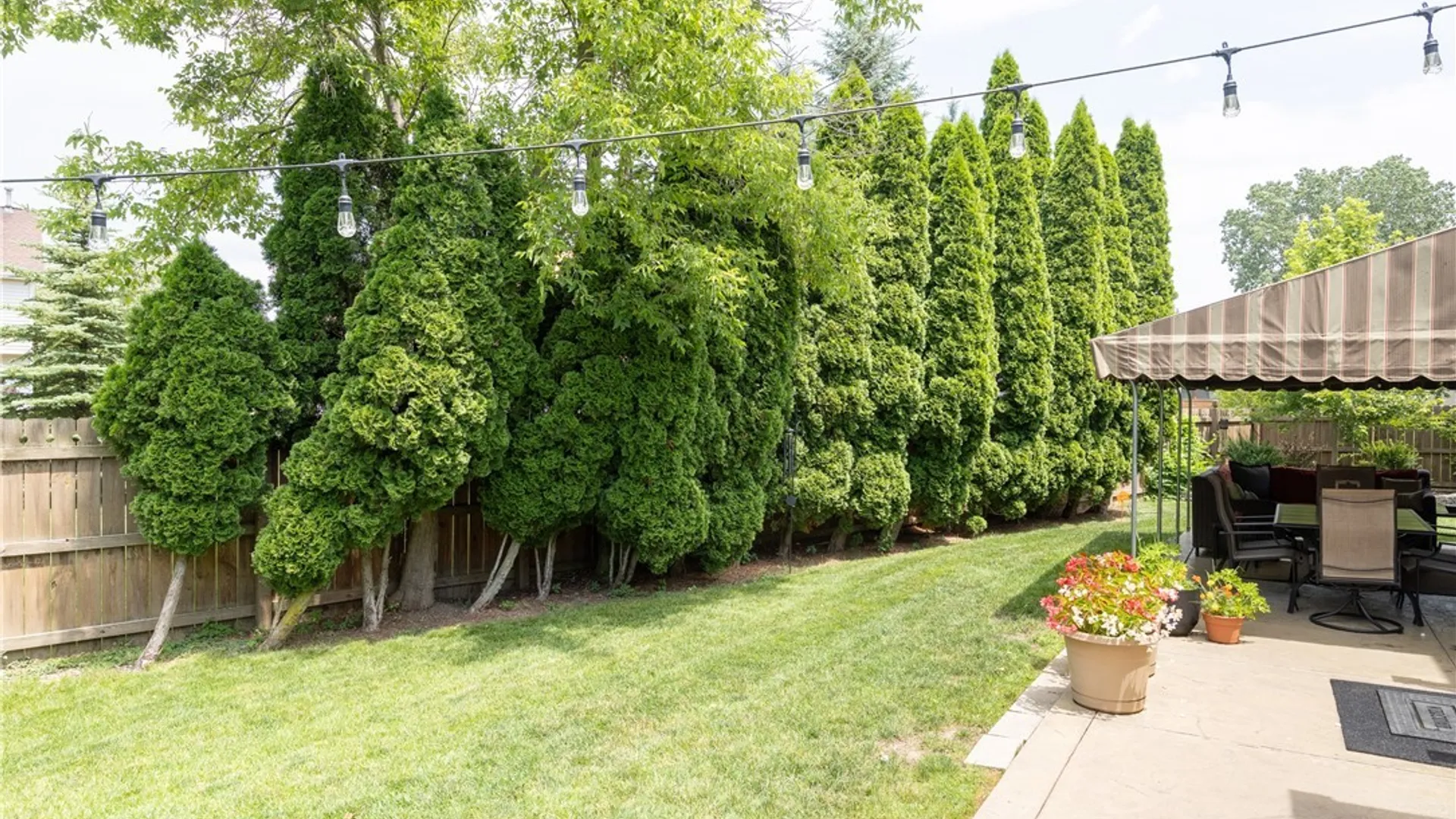 Property at 17 Spruceland, Lancaster, NY 14086 26