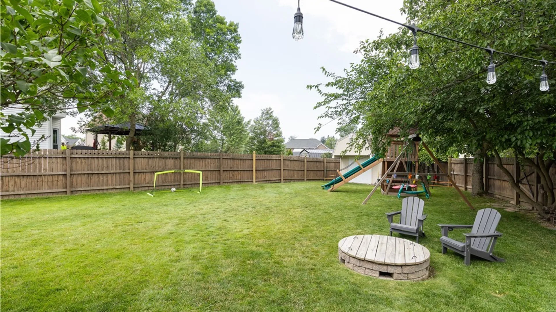 Property at 17 Spruceland, Lancaster, NY 14086 27