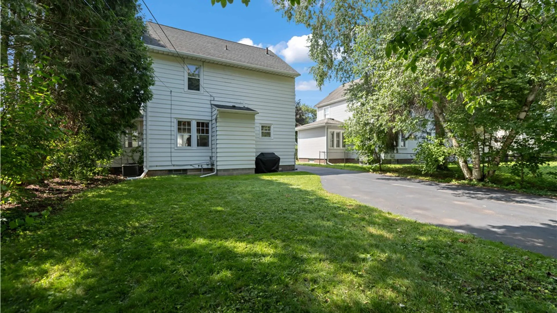 Property at 628 Laurelton Road, Irondequoit, NY 14609 24
