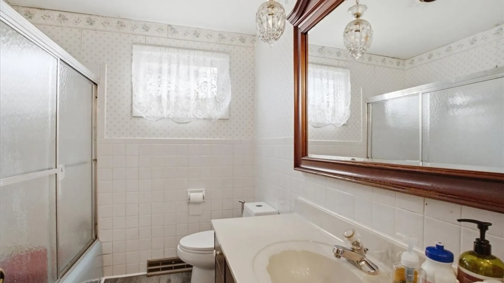 Property at 74 Lucy Lane, Cheektowaga, NY 14225 15