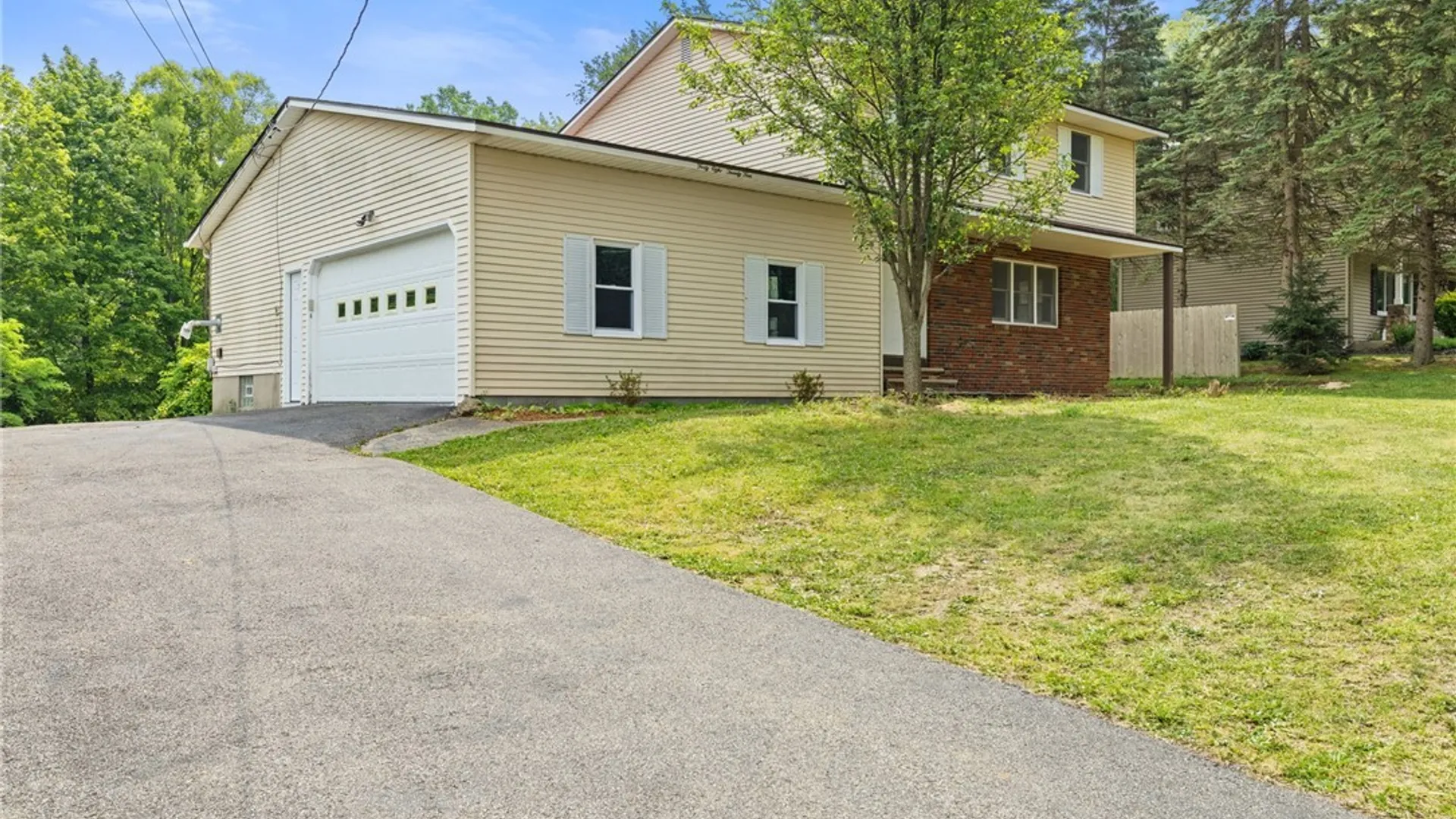 Property at 4824 Harris Road, Onondaga, NY 13215 2