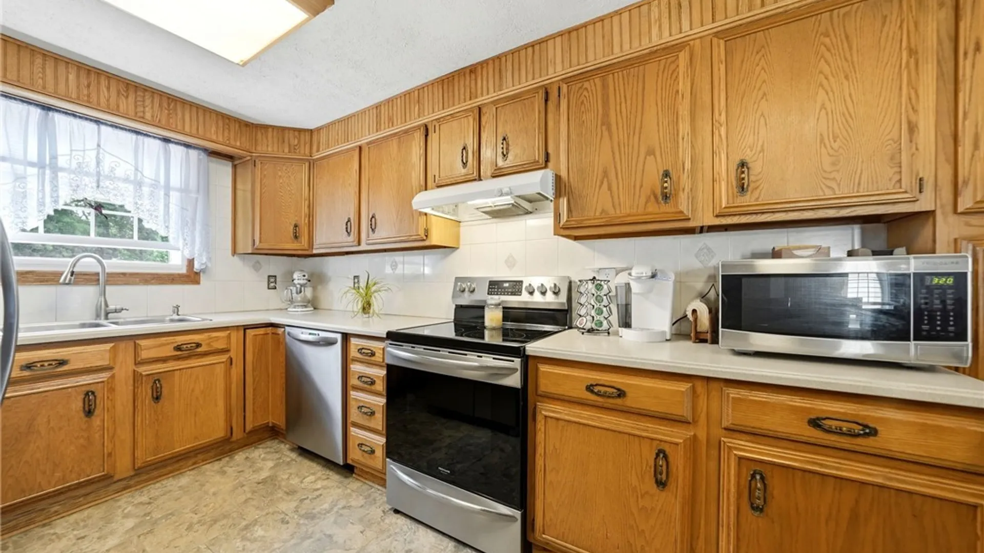 Property at 47 E Milnor Avenue, Lackawanna, NY 14218 22