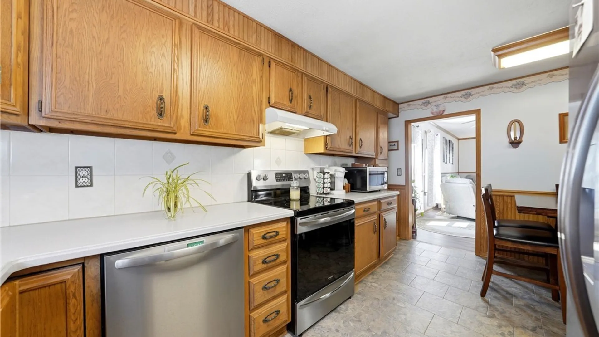 Property at 47 E Milnor Avenue, Lackawanna, NY 14218 24