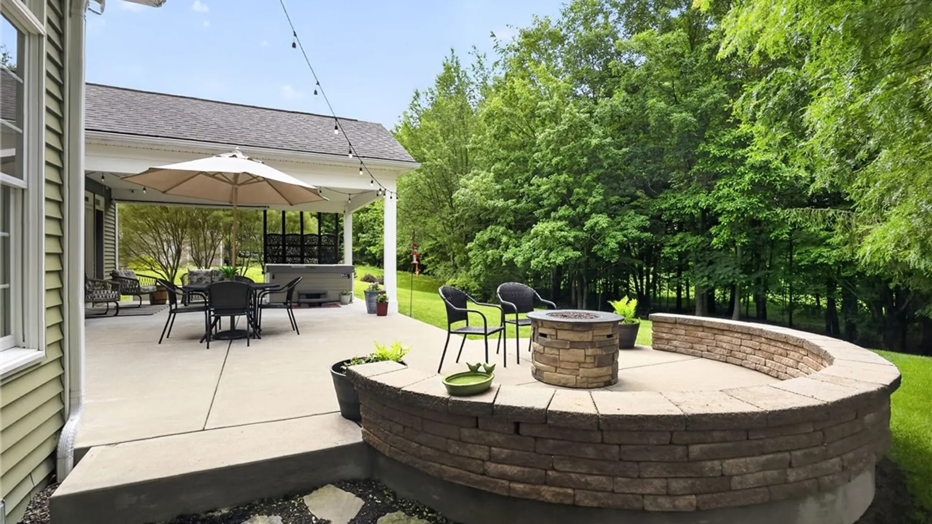 Property at 898 Bel Arbor Drive, Victor, NY 14564 43