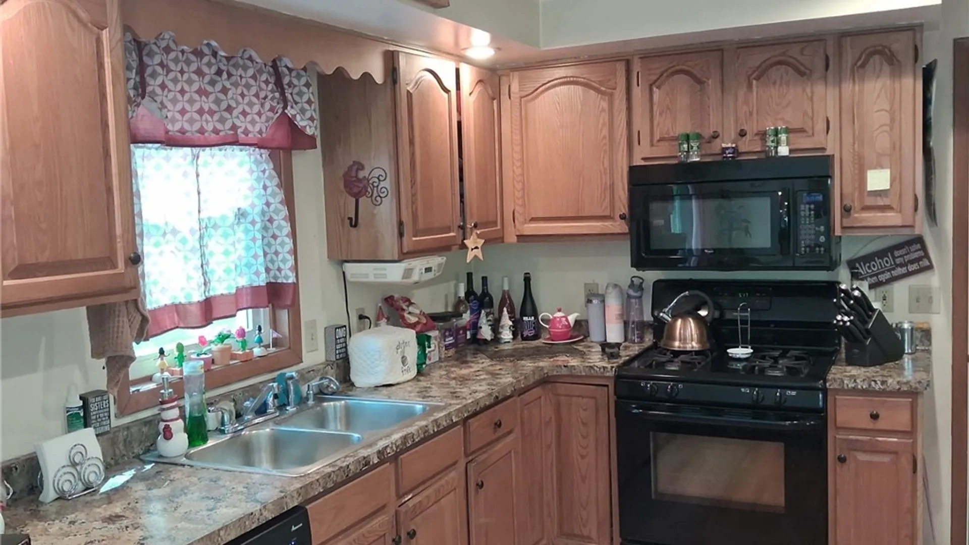 Property at 7122 Salt Road, Clarence, NY 14032 6