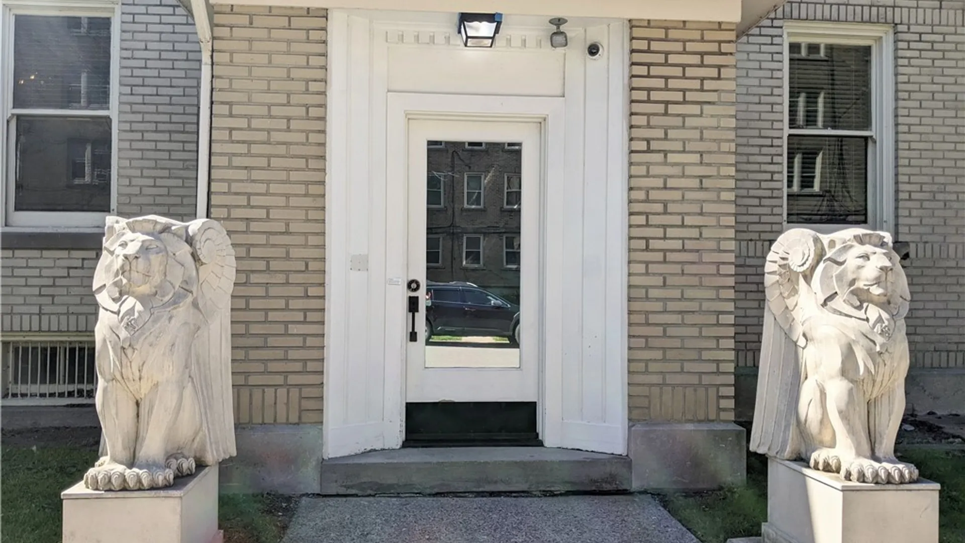 Property at 1296 Delaware Avenue, Buffalo, NY 14209 3