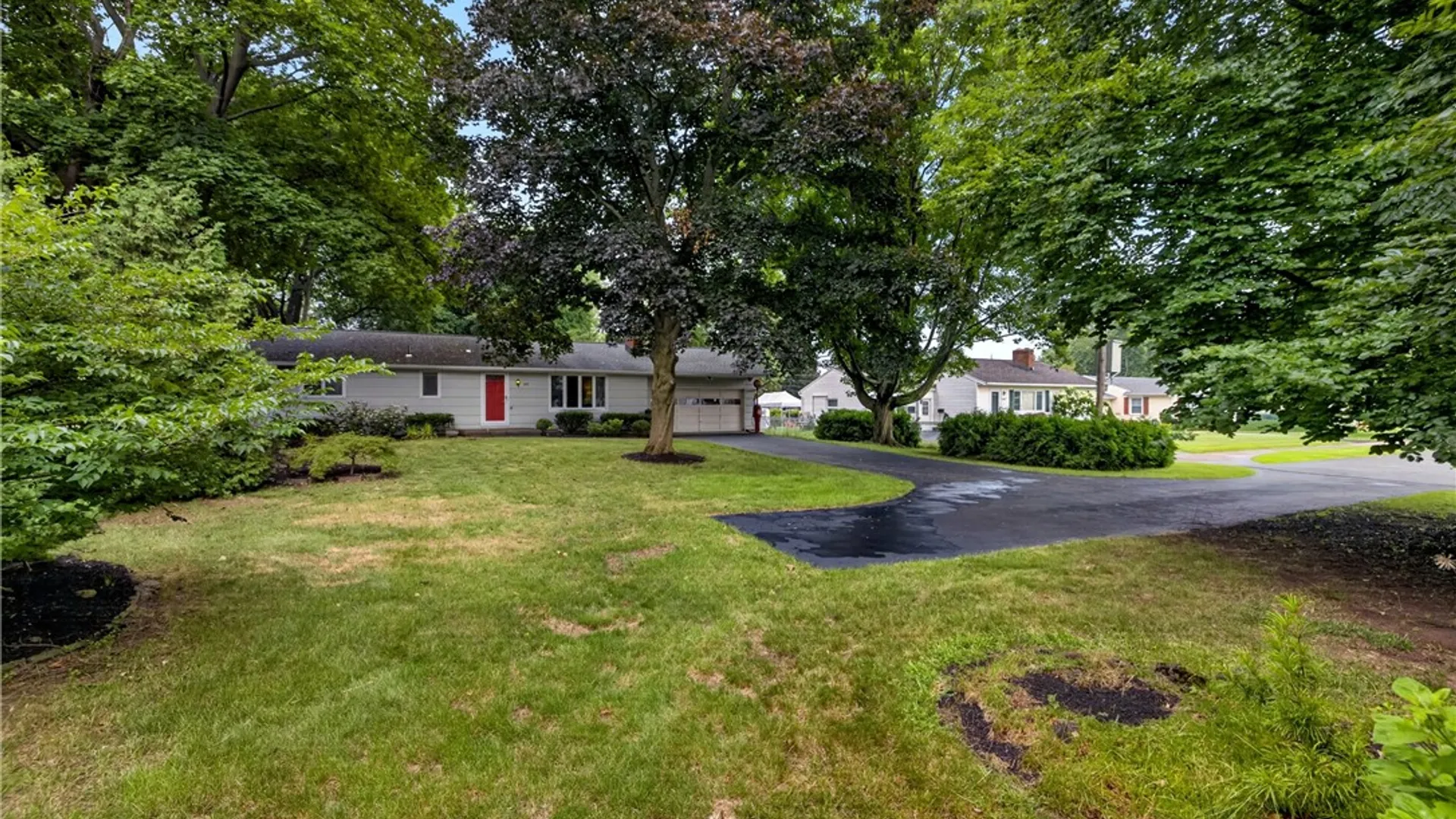 Property at 195 Noridge Drive, Irondequoit, NY 14462 4