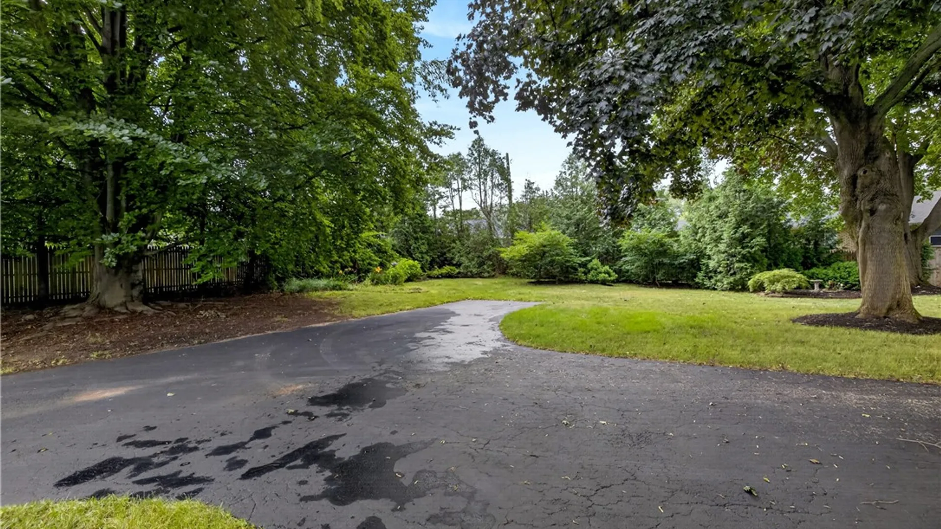 Property at 195 Noridge Drive, Irondequoit, NY 14462 32