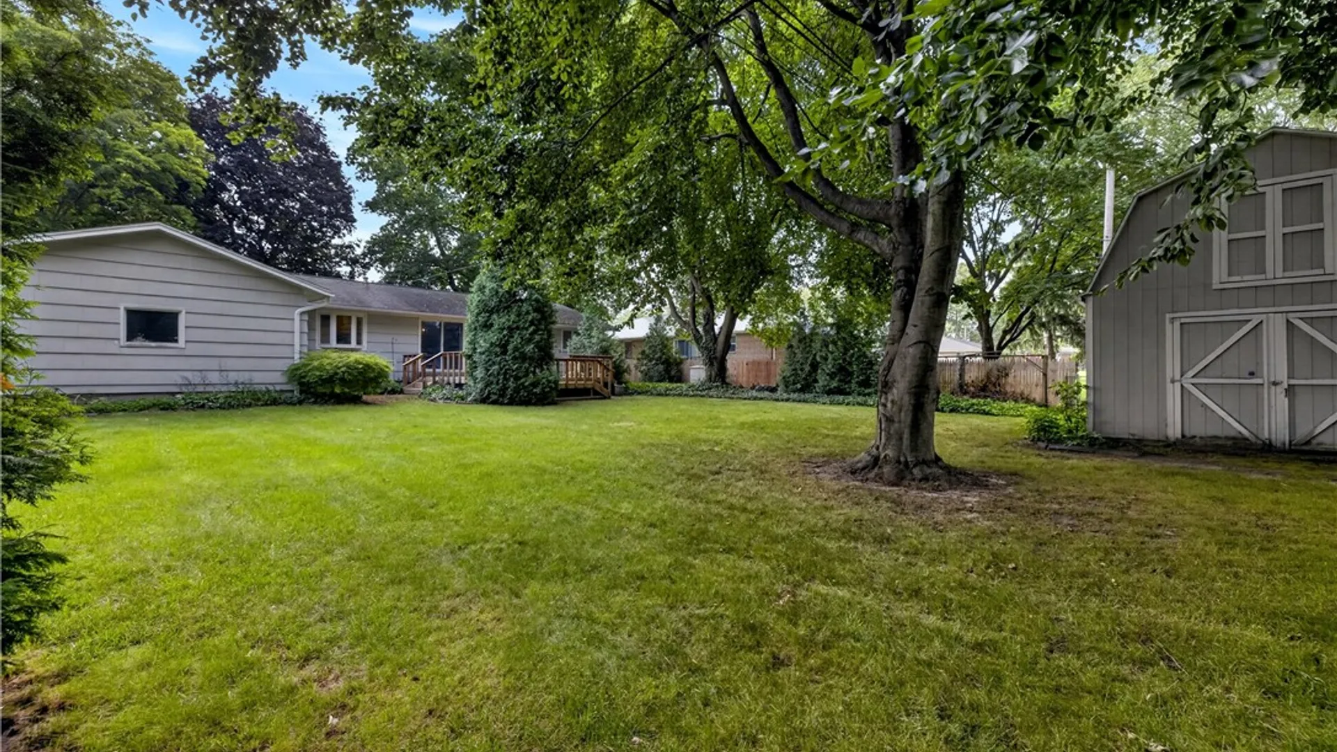 Property at 195 Noridge Drive, Irondequoit, NY 14462 5