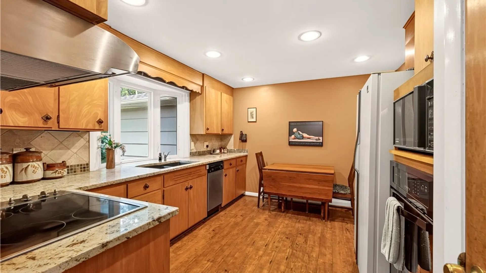 Property at 195 Noridge Drive, Irondequoit, NY 14462 12